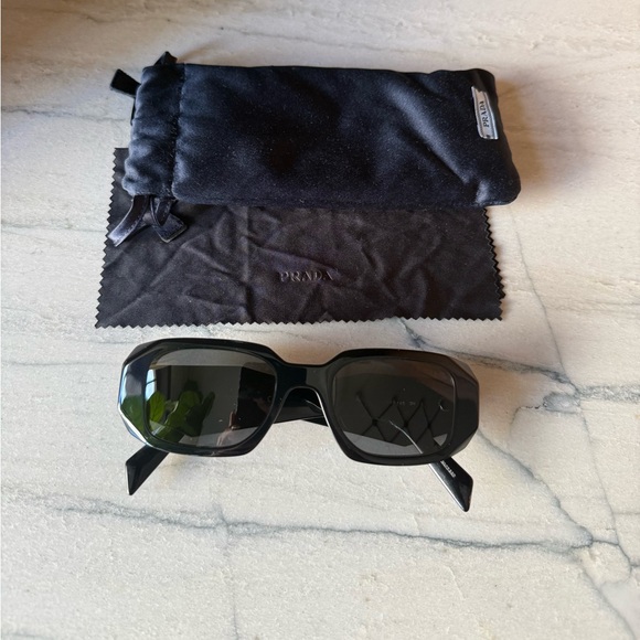 PRADA Sunglasses - Picture 5 of 9